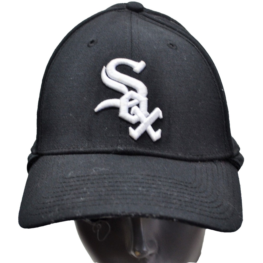 New Era Authentic Collection Small/Medium White Sox Ball Cap W/Ear Flaps (YB)
